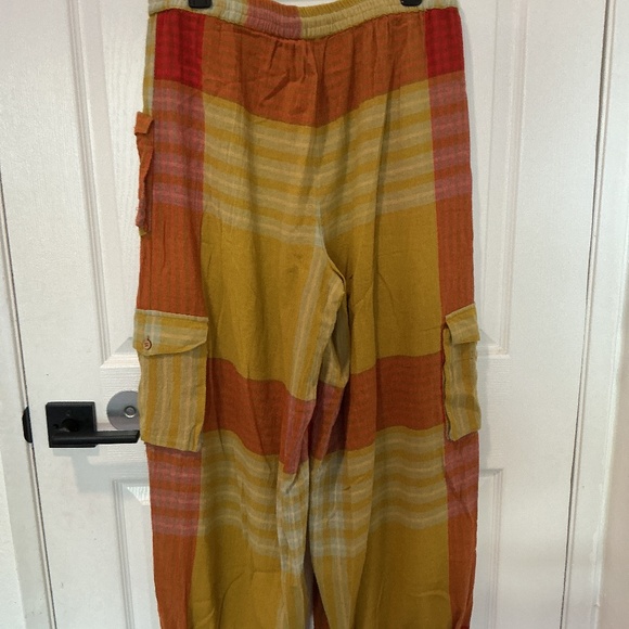 Free people, plaid cargo pants, size medium - Picture 2 of 3